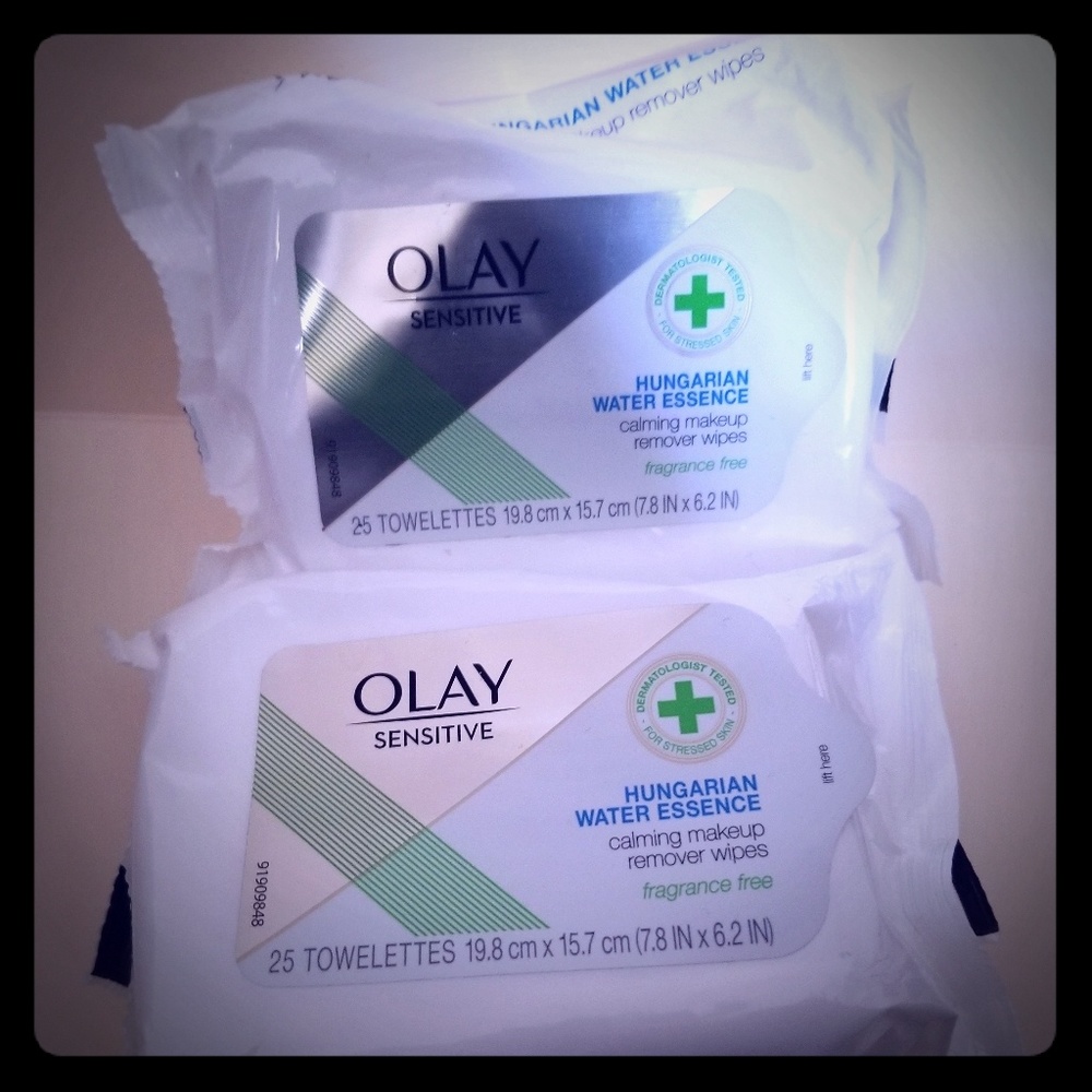 Calming cleansing wipes